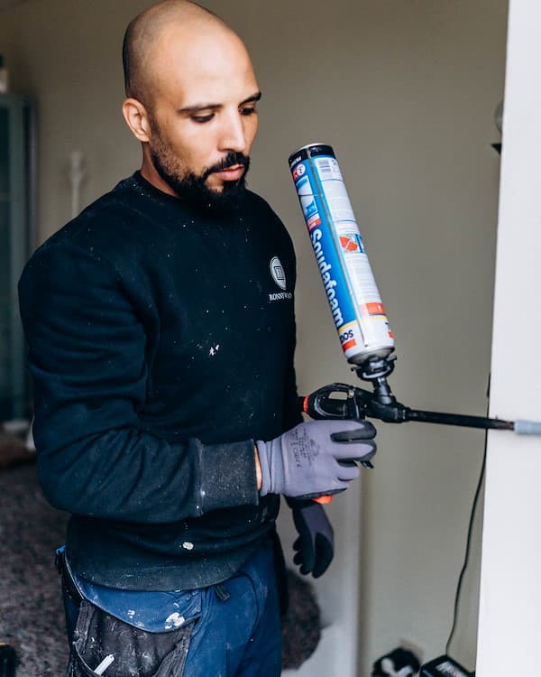 Herstelling en afdichting raam