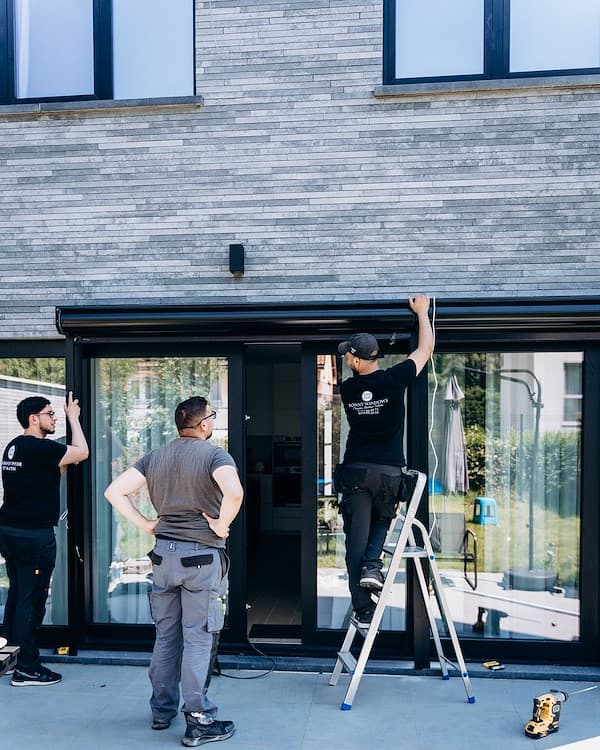 Rolluiken op gevel — Ronny Windows